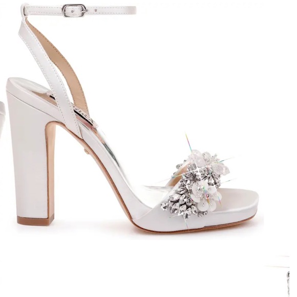 - Badgley Mischka Alexa Rhinestone flower ornament white satin embellished…8.5 - Picture 15 of 16